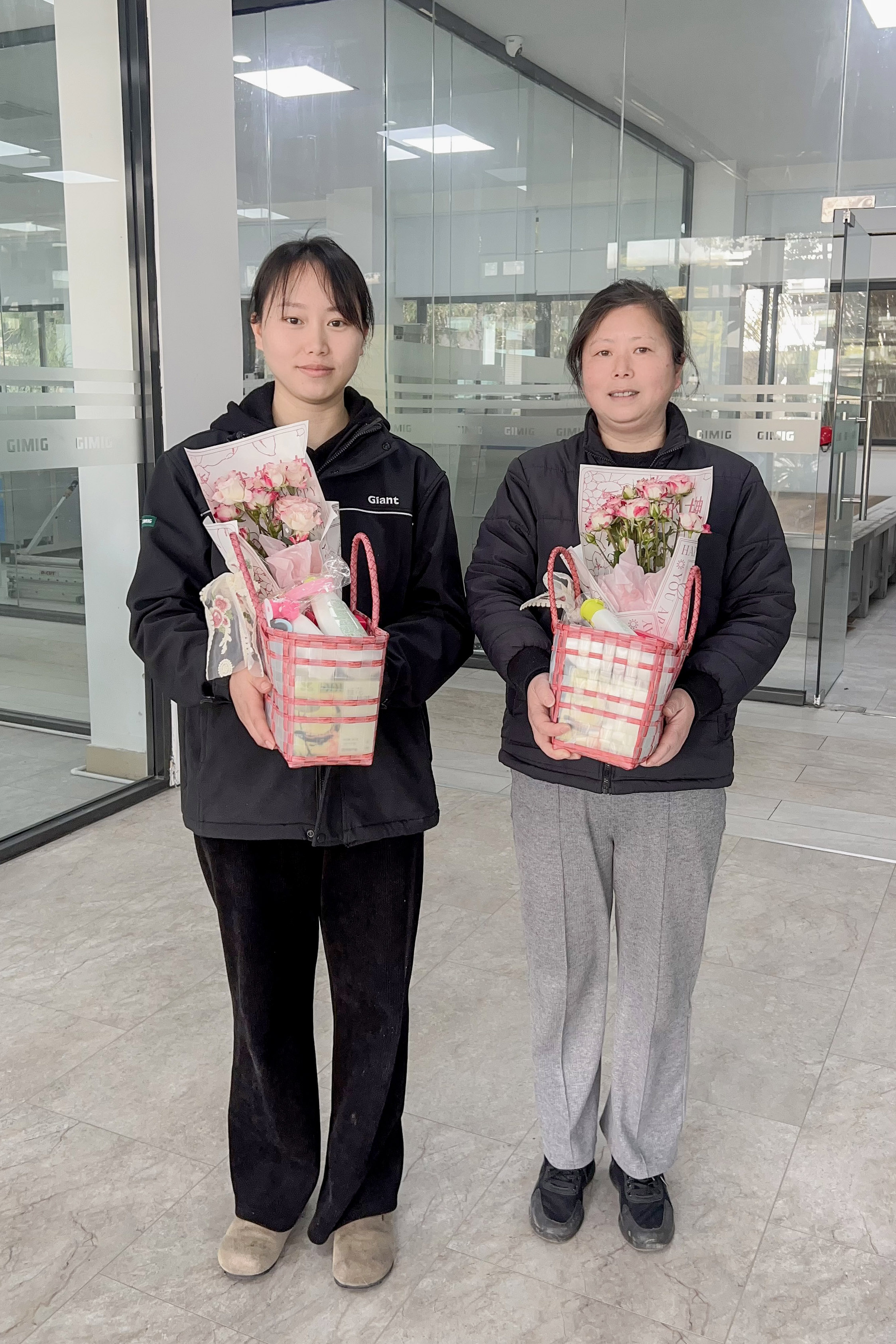 巾幗呈英姿 三春綻繁花——巨人集團婦女節活動 巾幗呈英姿 三春綻繁花——巨人集團婦女節活動