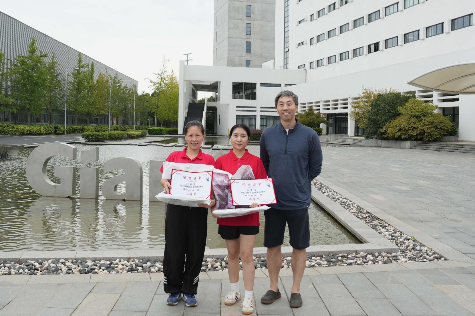 塔下再聚首 攀登勢正雄——巨龍電梯試驗塔第六屆登高跑開賽